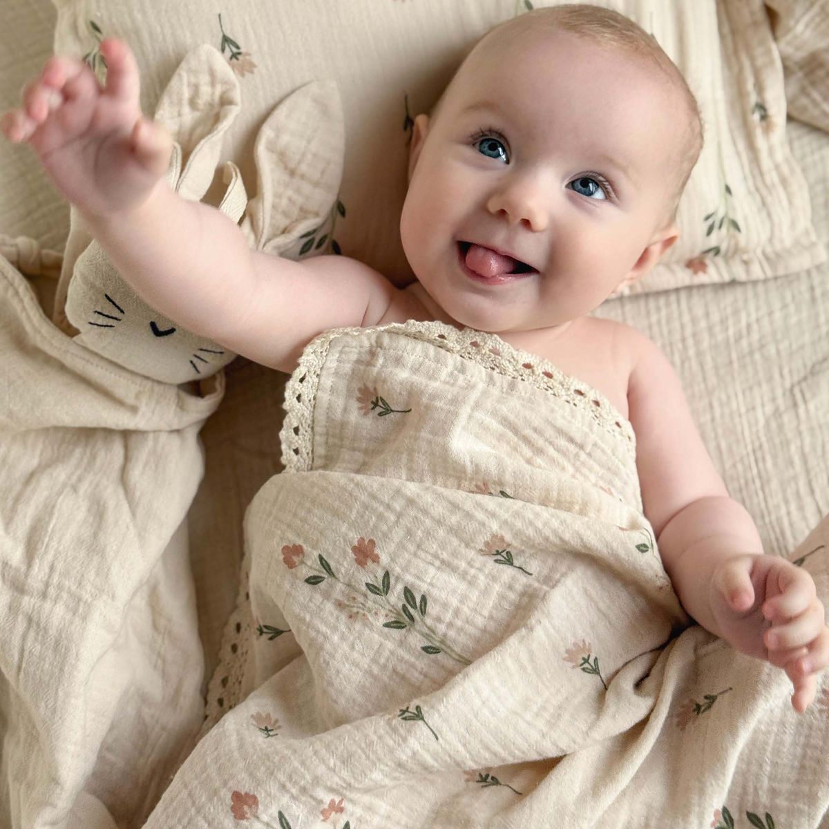 Summerville Organic Crinkle muslin teppe/klut med blondekant